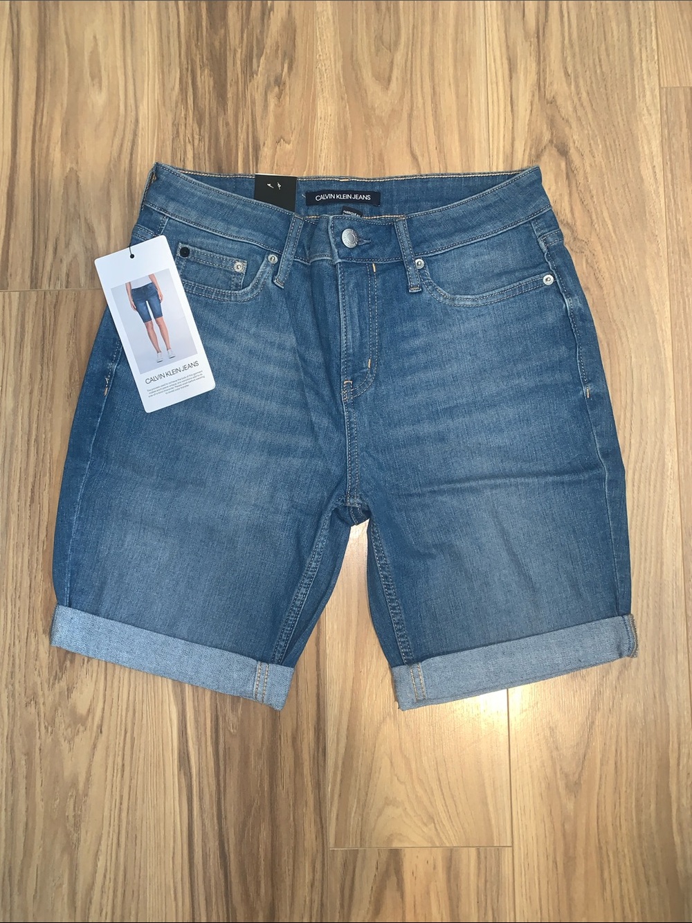 NWT Calvin Klein Denim Shorts Sz 6